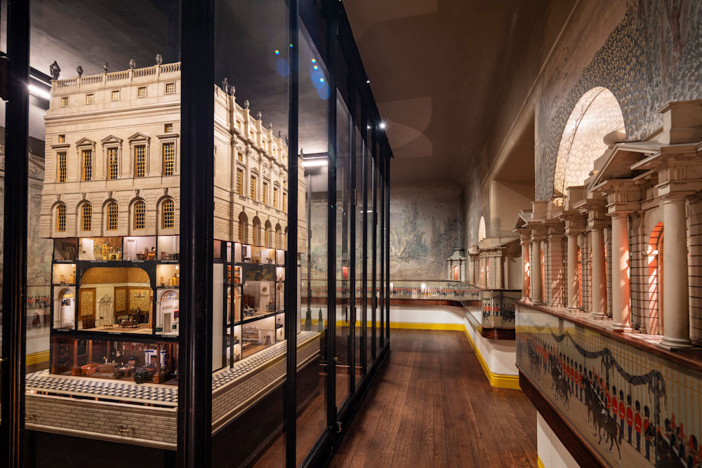 Queen Mary's Dolls' House